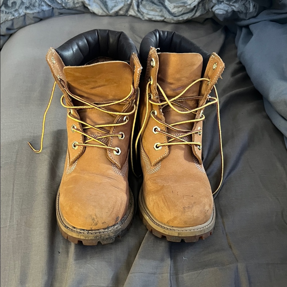 Women’s/Kids Timberland boots